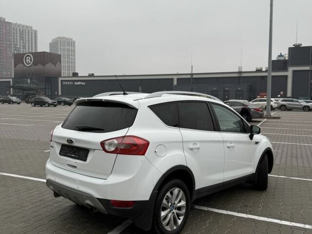 Белый Форд Куга, объемом двигателя 2 л и пробегом 272 тыс. км за 11499 $, фото 4 на Automoto.ua