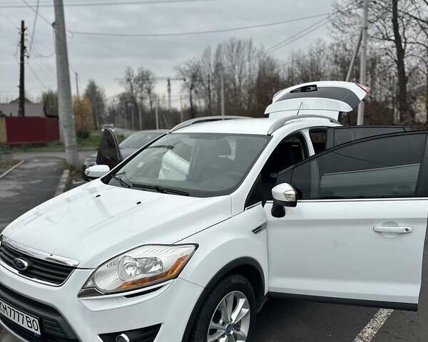 Белый Форд Куга, объемом двигателя 2 л и пробегом 294 тыс. км за 11500 $, фото 8 на Automoto.ua