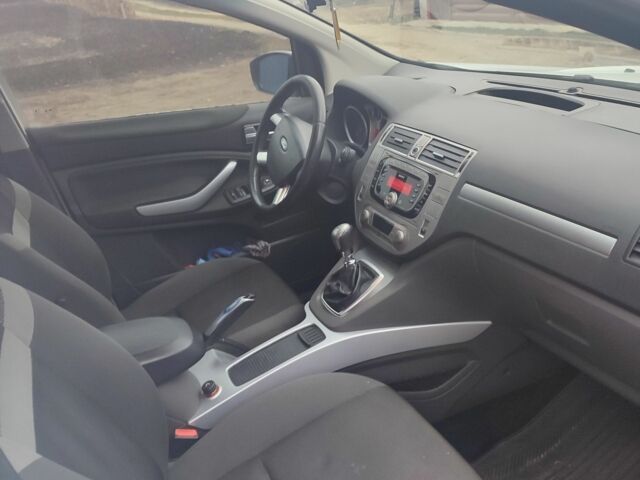 Білий Форд Куга, об'ємом двигуна 2 л та пробігом 217 тис. км за 11000 $, фото 13 на Automoto.ua