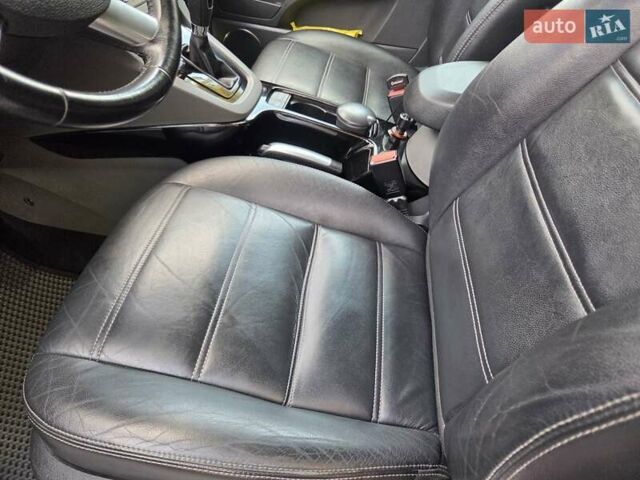 Білий Форд Куга, об'ємом двигуна 2 л та пробігом 176 тис. км за 12700 $, фото 10 на Automoto.ua