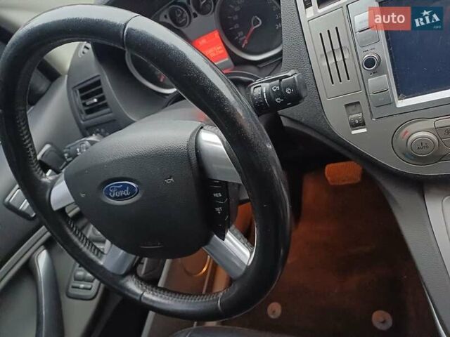 Білий Форд Куга, об'ємом двигуна 2 л та пробігом 150 тис. км за 11900 $, фото 21 на Automoto.ua