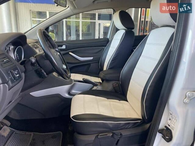 Белый Форд Куга, объемом двигателя 2 л и пробегом 146 тыс. км за 12500 $, фото 13 на Automoto.ua