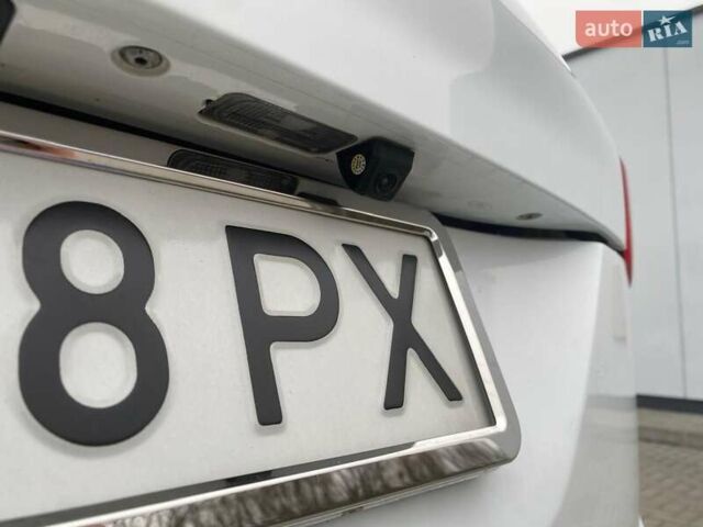 Белый Форд Куга, объемом двигателя 2.5 л и пробегом 220 тыс. км за 10500 $, фото 37 на Automoto.ua