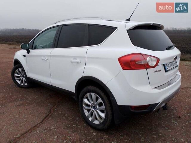 Белый Форд Куга, объемом двигателя 2 л и пробегом 208 тыс. км за 11750 $, фото 7 на Automoto.ua