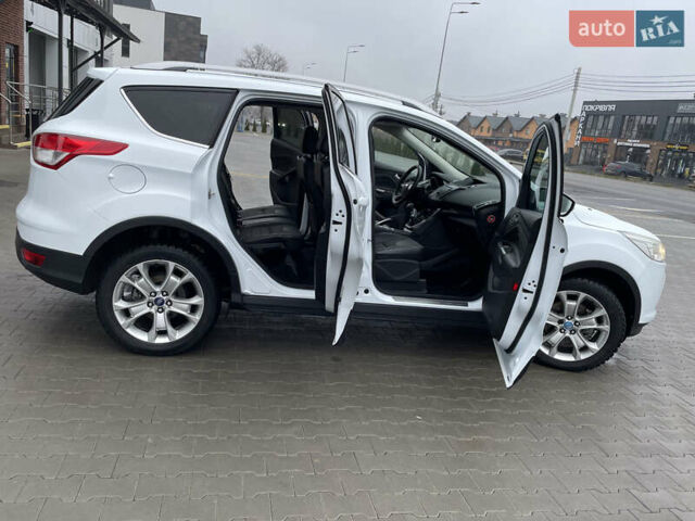 Белый Форд Куга, объемом двигателя 2 л и пробегом 182 тыс. км за 12400 $, фото 69 на Automoto.ua