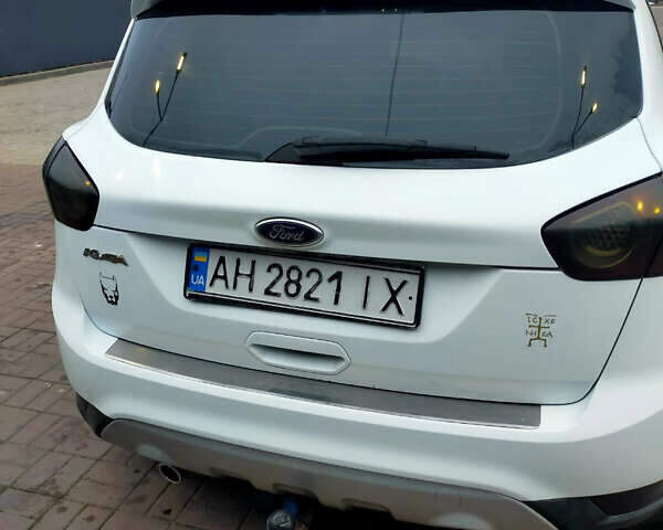 Белый Форд Куга, объемом двигателя 2 л и пробегом 270 тыс. км за 8700 $, фото 4 на Automoto.ua