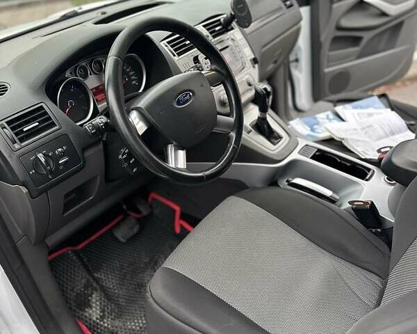 Белый Форд Куга, объемом двигателя 2 л и пробегом 294 тыс. км за 11500 $, фото 6 на Automoto.ua