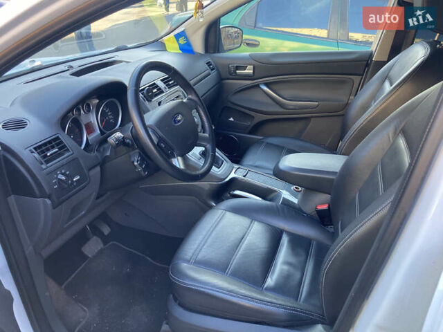 Белый Форд Куга, объемом двигателя 2 л и пробегом 107 тыс. км за 13000 $, фото 12 на Automoto.ua