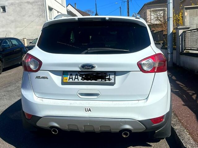 Білий Форд Куга, об'ємом двигуна 2 л та пробігом 250 тис. км за 10900 $, фото 1 на Automoto.ua