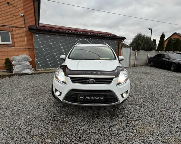 Белый Форд Куга, объемом двигателя 2.52 л и пробегом 225 тыс. км за 11300 $, фото 1 на Automoto.ua