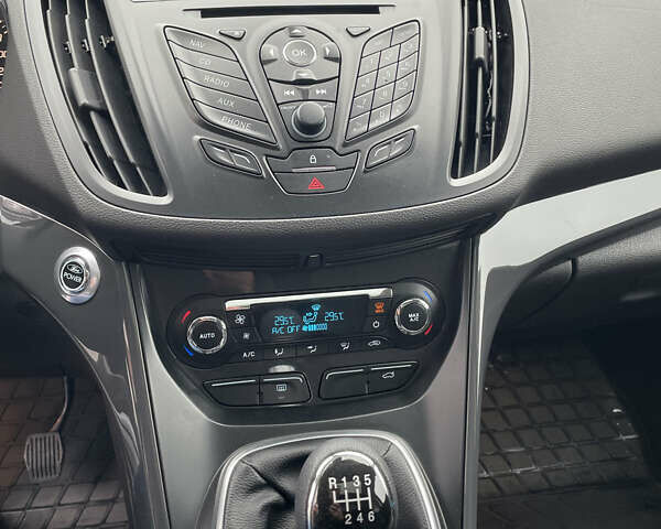 Белый Форд Куга, объемом двигателя 2 л и пробегом 182 тыс. км за 12400 $, фото 67 на Automoto.ua