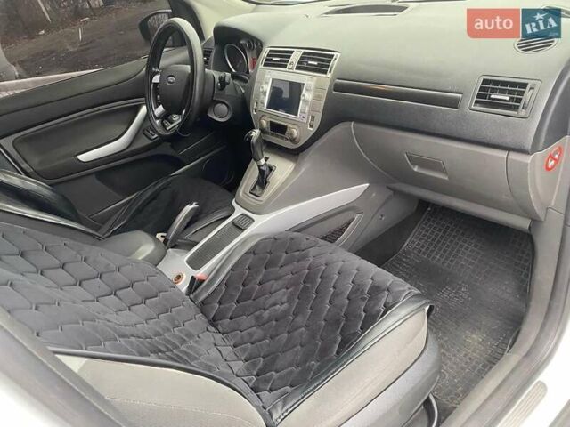 Белый Форд Куга, объемом двигателя 2.5 л и пробегом 220 тыс. км за 10500 $, фото 49 на Automoto.ua