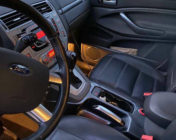 Форд Куга 2012 в Киеве на Automoto.ua Белый Форд Куга, объемом двигателя 2 л и пробегом 224 тыс. км за 11500 $, фото 4 на Automoto.ua