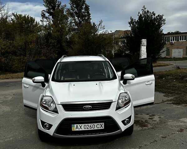 Белый Форд Куга, объемом двигателя 2.52 л и пробегом 224 тыс. км за 11100 $, фото 9 на Automoto.ua