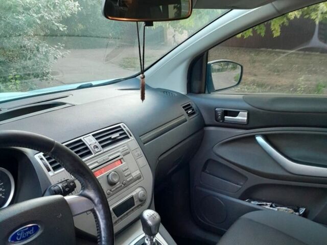 Белый Форд Куга, объемом двигателя 0 л и пробегом 145 тыс. км за 10900 $, фото 3 на Automoto.ua