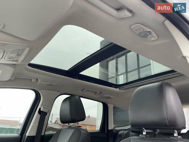 Белый Форд Куга, объемом двигателя 2 л и пробегом 182 тыс. км за 12400 $, фото 49 на Automoto.ua