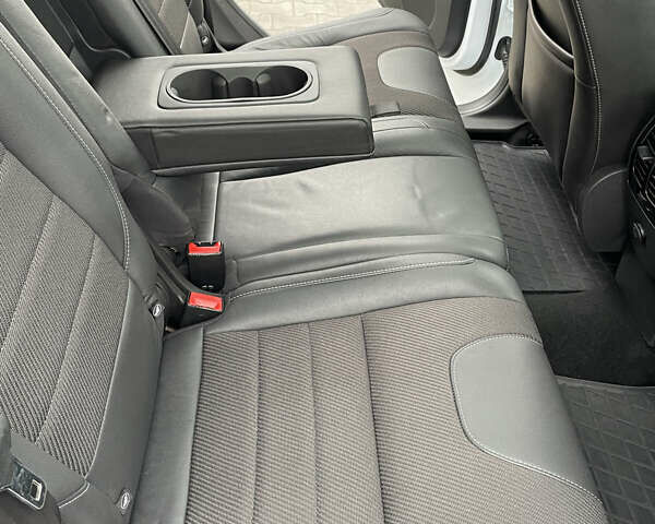 Белый Форд Куга, объемом двигателя 2 л и пробегом 182 тыс. км за 12400 $, фото 55 на Automoto.ua