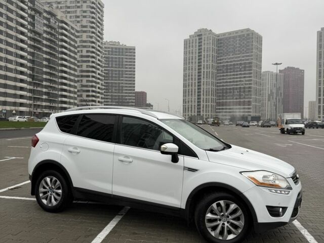 Белый Форд Куга, объемом двигателя 2 л и пробегом 272 тыс. км за 11499 $, фото 6 на Automoto.ua