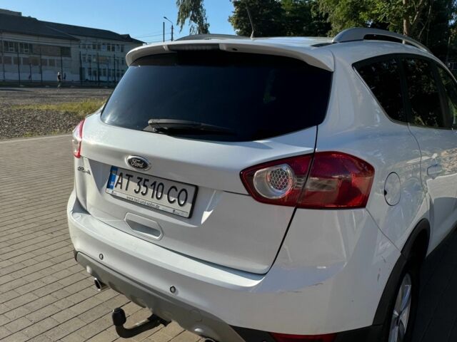 Белый Форд Куга, объемом двигателя 2 л и пробегом 270 тыс. км за 9700 $, фото 2 на Automoto.ua
