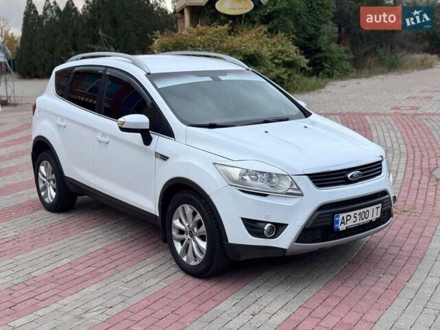 Білий Форд Куга, об'ємом двигуна 2 л та пробігом 251 тис. км за 9999 $, фото 2 на Automoto.ua