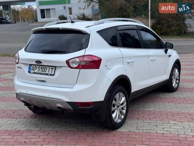 Білий Форд Куга, об'ємом двигуна 2 л та пробігом 251 тис. км за 9999 $, фото 7 на Automoto.ua