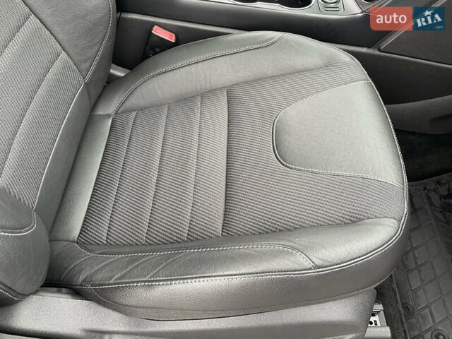 Белый Форд Куга, объемом двигателя 2 л и пробегом 182 тыс. км за 12400 $, фото 61 на Automoto.ua