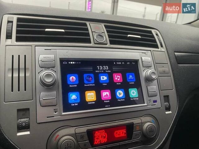 Белый Форд Куга, объемом двигателя 2.5 л и пробегом 220 тыс. км за 10500 $, фото 56 на Automoto.ua