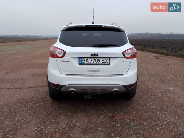 Белый Форд Куга, объемом двигателя 2 л и пробегом 208 тыс. км за 11750 $, фото 2 на Automoto.ua