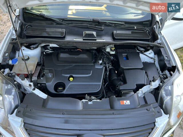 Белый Форд Куга, объемом двигателя 2 л и пробегом 165 тыс. км за 8999 $, фото 10 на Automoto.ua