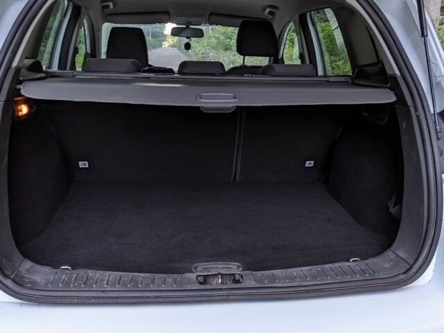 Белый Форд Куга, объемом двигателя 2 л и пробегом 290 тыс. км за 244 $, фото 7 на Automoto.ua