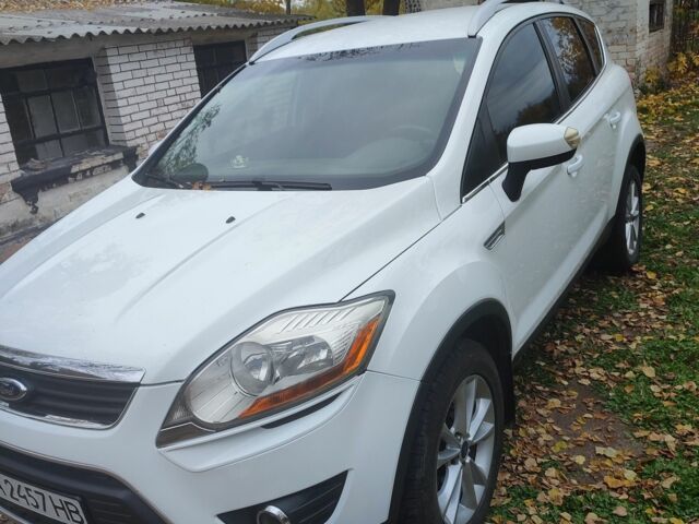 Білий Форд Куга, об'ємом двигуна 2 л та пробігом 217 тис. км за 11000 $, фото 2 на Automoto.ua