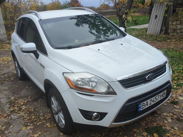 Білий Форд Куга, об'ємом двигуна 2 л та пробігом 217 тис. км за 11000 $, фото 4 на Automoto.ua