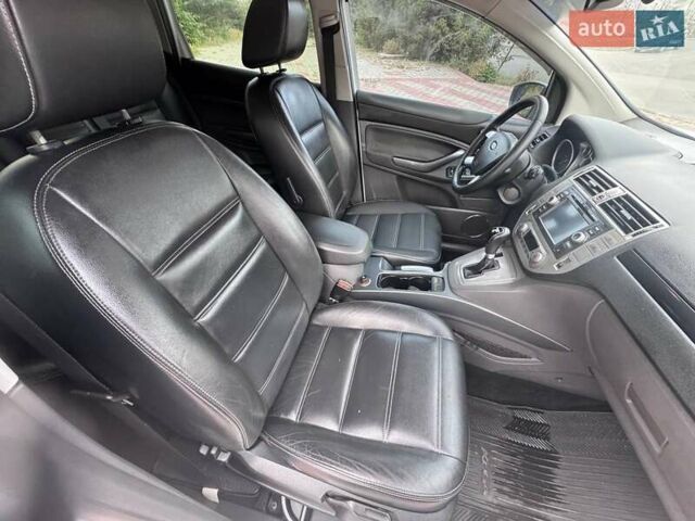 Білий Форд Куга, об'ємом двигуна 2 л та пробігом 251 тис. км за 9999 $, фото 9 на Automoto.ua