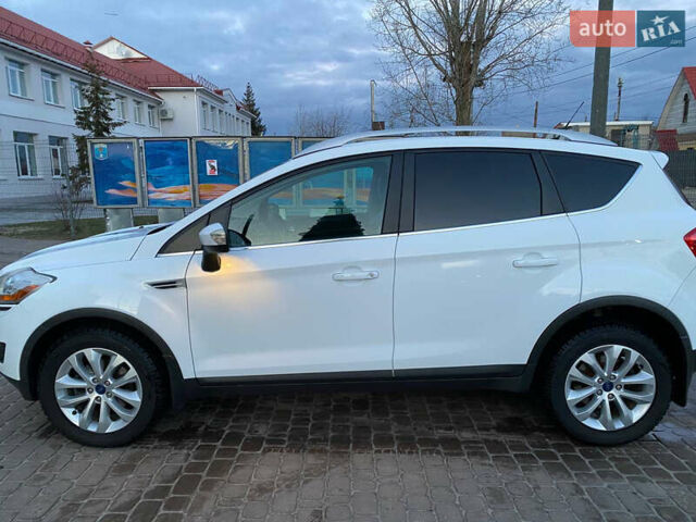 Форд Куга 2012 в Киеве на Automoto.ua Белый Форд Куга, объемом двигателя 2 л и пробегом 224 тыс. км за 11500 $, фото 1 на Automoto.ua