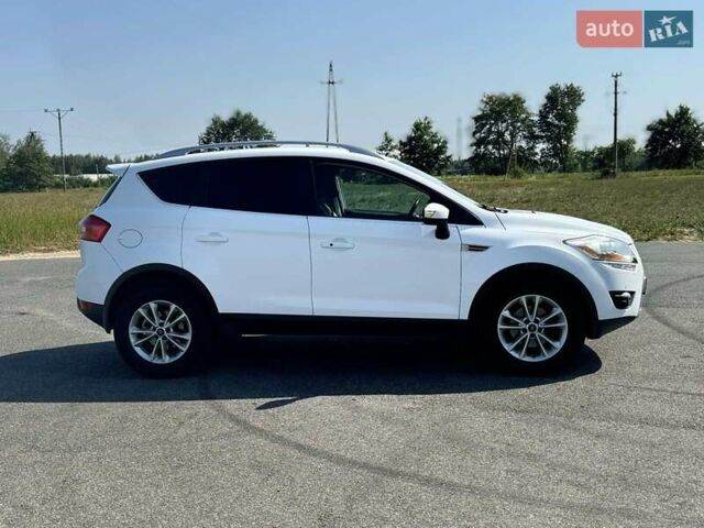 Белый Форд Куга, объемом двигателя 2 л и пробегом 280 тыс. км за 11150 $, фото 6 на Automoto.ua