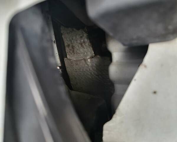 Белый Форд Куга, объемом двигателя 2 л и пробегом 198 тыс. км за 12000 $, фото 23 на Automoto.ua