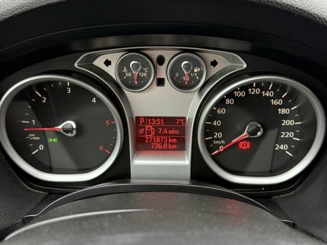 Белый Форд Куга, объемом двигателя 2 л и пробегом 272 тыс. км за 11499 $, фото 14 на Automoto.ua