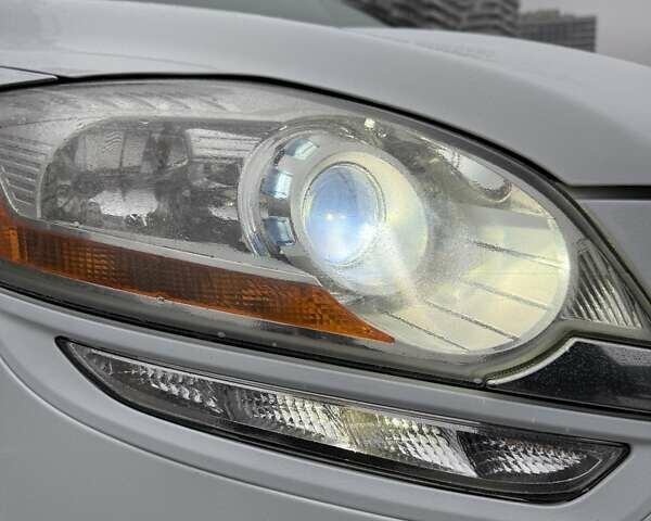 Белый Форд Куга, объемом двигателя 2 л и пробегом 272 тыс. км за 11499 $, фото 14 на Automoto.ua