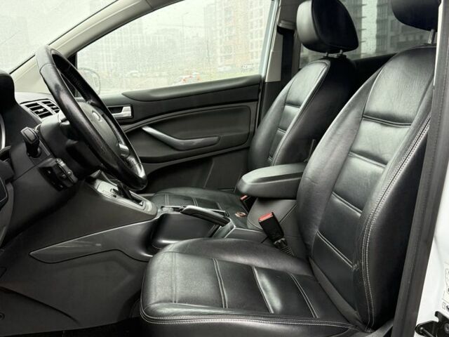 Белый Форд Куга, объемом двигателя 2 л и пробегом 272 тыс. км за 11499 $, фото 16 на Automoto.ua