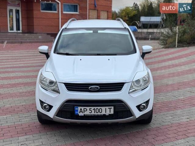 Білий Форд Куга, об'ємом двигуна 2 л та пробігом 251 тис. км за 9999 $, фото 1 на Automoto.ua