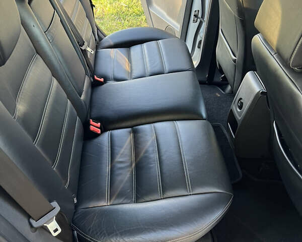 Белый Форд Куга, объемом двигателя 2 л и пробегом 165 тыс. км за 8999 $, фото 15 на Automoto.ua