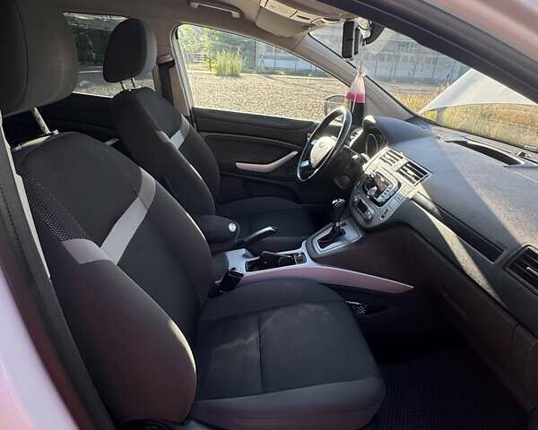 Білий Форд Куга, об'ємом двигуна 2 л та пробігом 269 тис. км за 10000 $, фото 7 на Automoto.ua