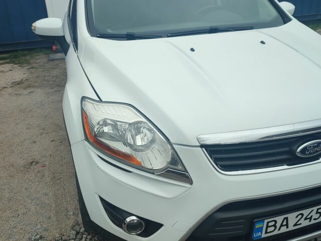 Білий Форд Куга, об'ємом двигуна 2 л та пробігом 217 тис. км за 11000 $, фото 18 на Automoto.ua