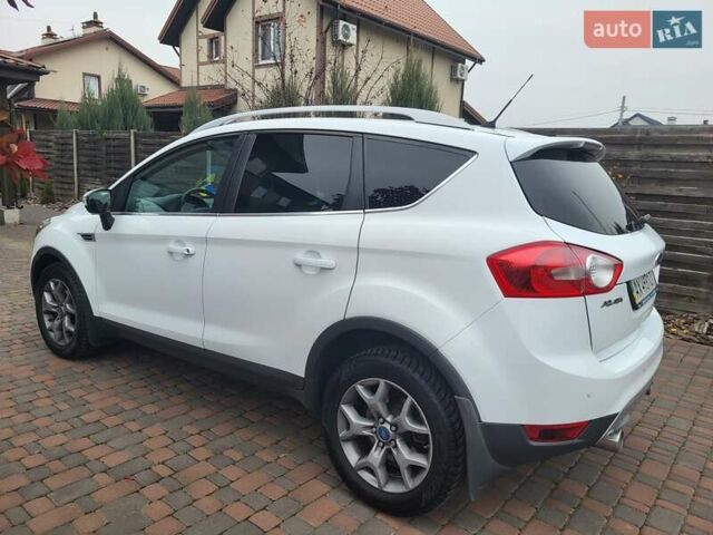 Белый Форд Куга, объемом двигателя 2 л и пробегом 198 тыс. км за 12000 $, фото 3 на Automoto.ua
