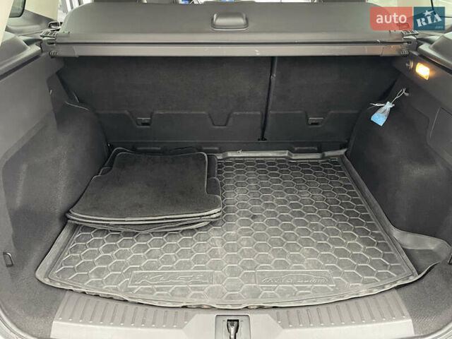 Белый Форд Куга, объемом двигателя 2 л и пробегом 182 тыс. км за 12400 $, фото 45 на Automoto.ua