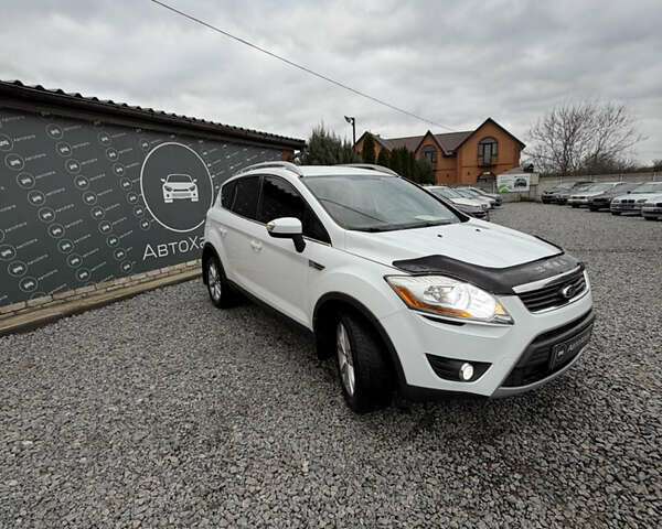 Белый Форд Куга, объемом двигателя 2.52 л и пробегом 225 тыс. км за 11300 $, фото 2 на Automoto.ua