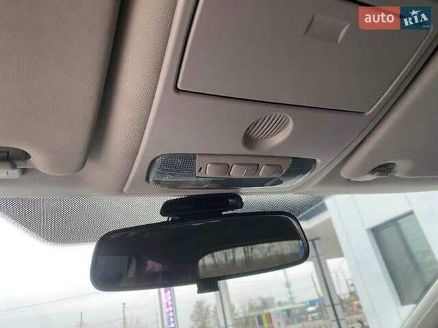 Белый Форд Куга, объемом двигателя 2.5 л и пробегом 220 тыс. км за 10500 $, фото 50 на Automoto.ua