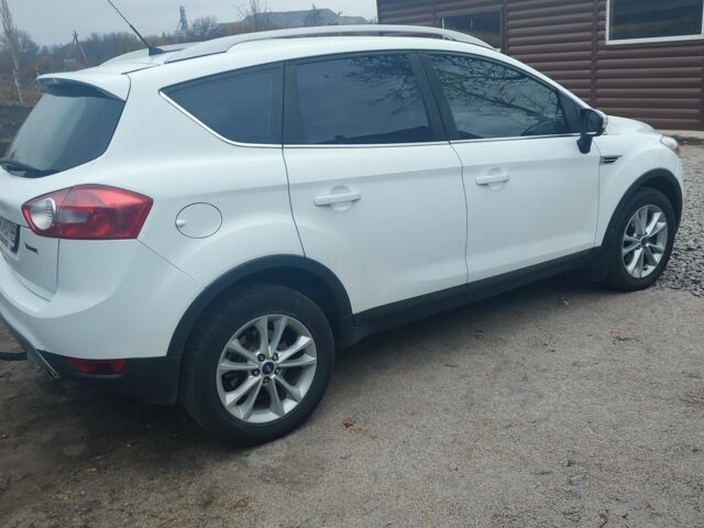 Білий Форд Куга, об'ємом двигуна 2 л та пробігом 217 тис. км за 11000 $, фото 22 на Automoto.ua