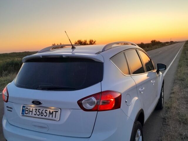 Белый Форд Куга, объемом двигателя 0 л и пробегом 145 тыс. км за 10900 $, фото 4 на Automoto.ua