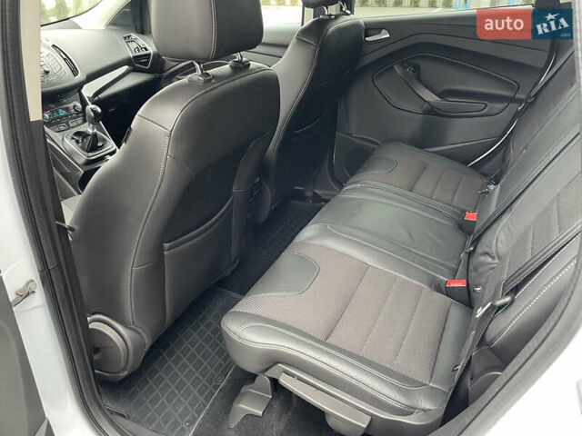 Белый Форд Куга, объемом двигателя 2 л и пробегом 182 тыс. км за 12400 $, фото 39 на Automoto.ua